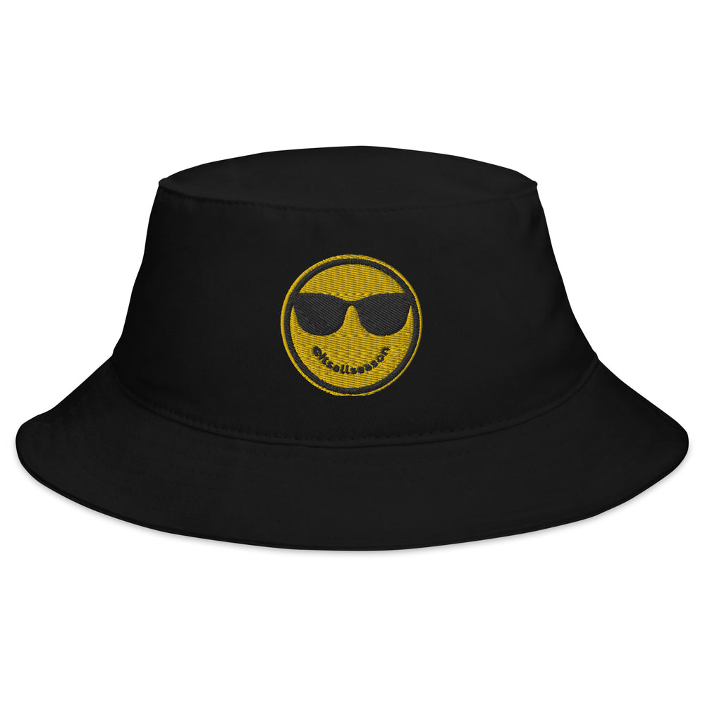 
                
                    Load image into Gallery viewer, All Season Smiley Bucket Hat White
                
            